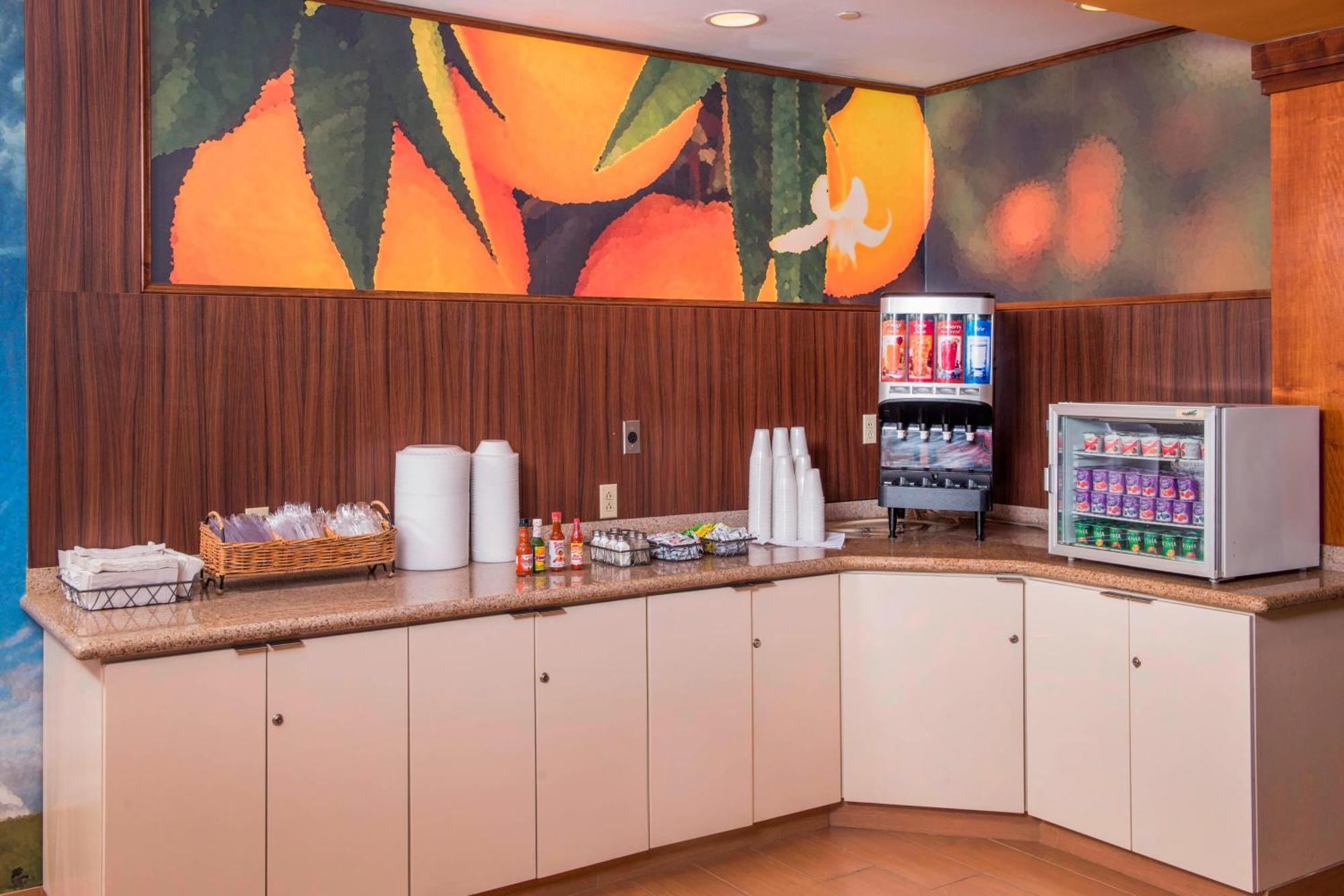 Fairfield Inn & Suites By Marriott Вільямсбург Ресторан фото