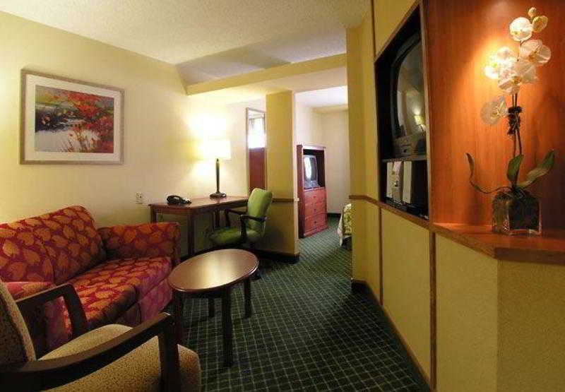 Fairfield Inn & Suites By Marriott Вільямсбург Екстер'єр фото