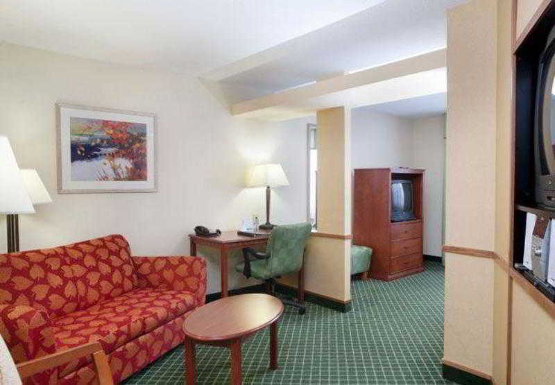 Fairfield Inn & Suites By Marriott Вільямсбург Екстер'єр фото